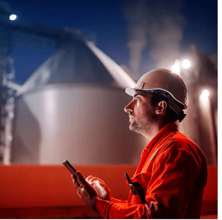 Oil and gas operations specialist